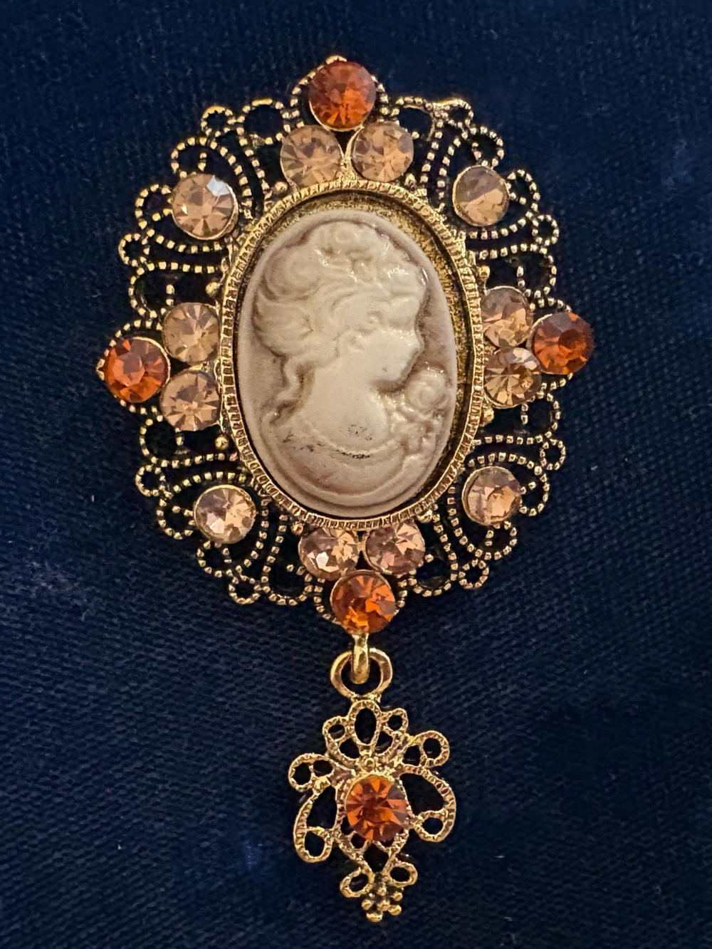 Vintage-Inspired Gold-Tone Cameo Brooch with Amber Crystals - Picture 1 of 4